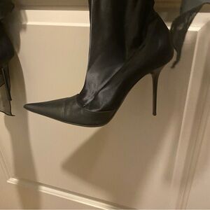 Black pant boot combo. Les Tropeziennes Collection. Made in Italy